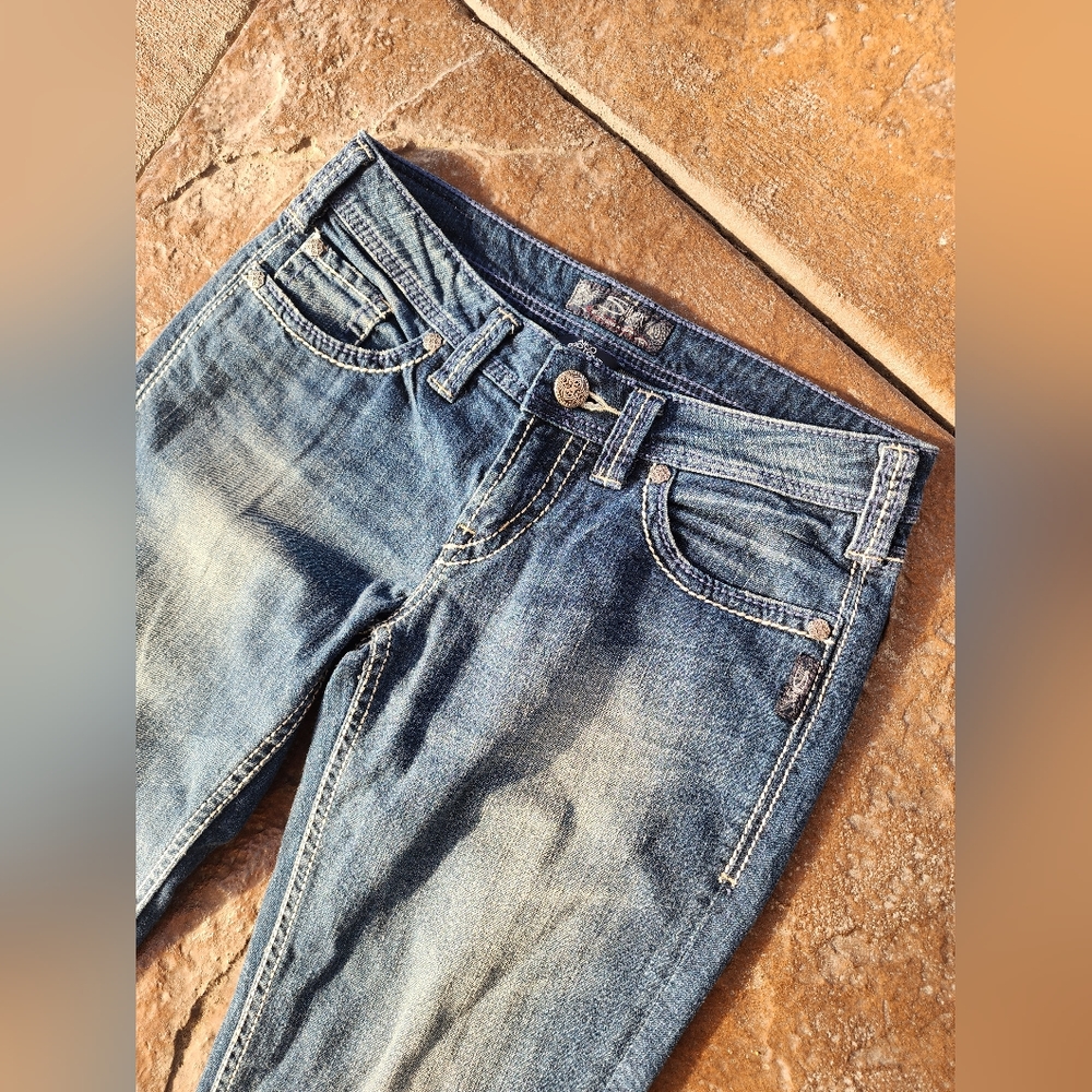 Silver Jeans - Picture 2 of 6